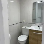 Calle Manuel Mena 4 *