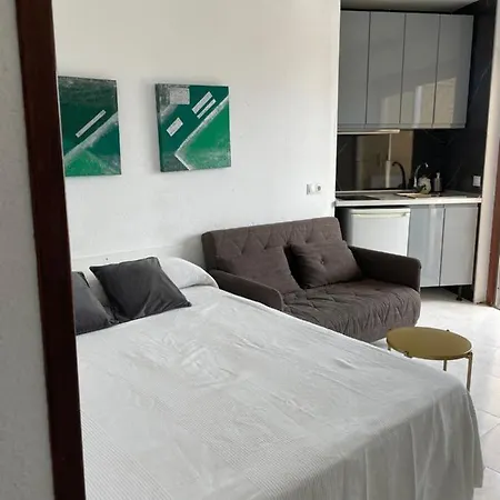 Appartement Calle Manuel Mena 4 *