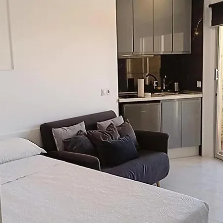 Lejlighed Calle Manuel Mena 4 *
