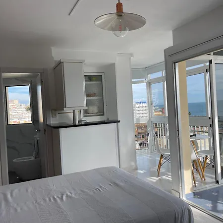 Lejlighed Calle Manuel Mena 4 *