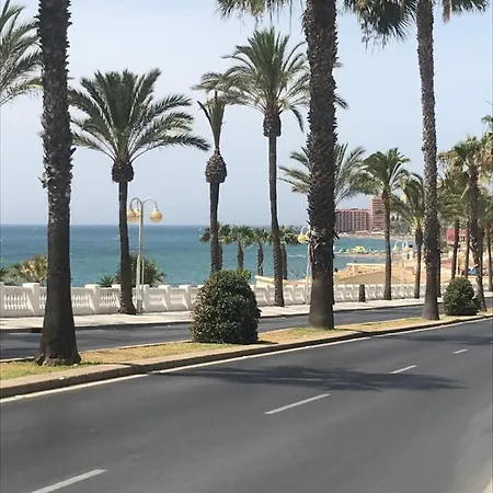 Calle Manuel Mena 4 *