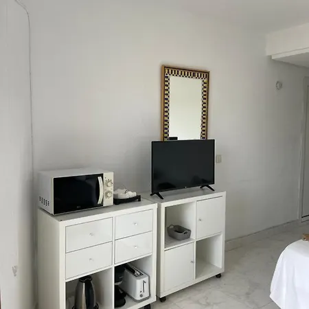 Calle Manuel Mena 4 Apartment *